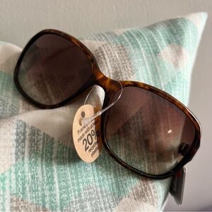 #12 Falls Creek Women’s Tortoise Shell Sunglasses